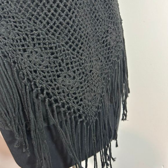 Alice +‎ Olivia Crochet Fringe Tank Top - Picture 8 of 9